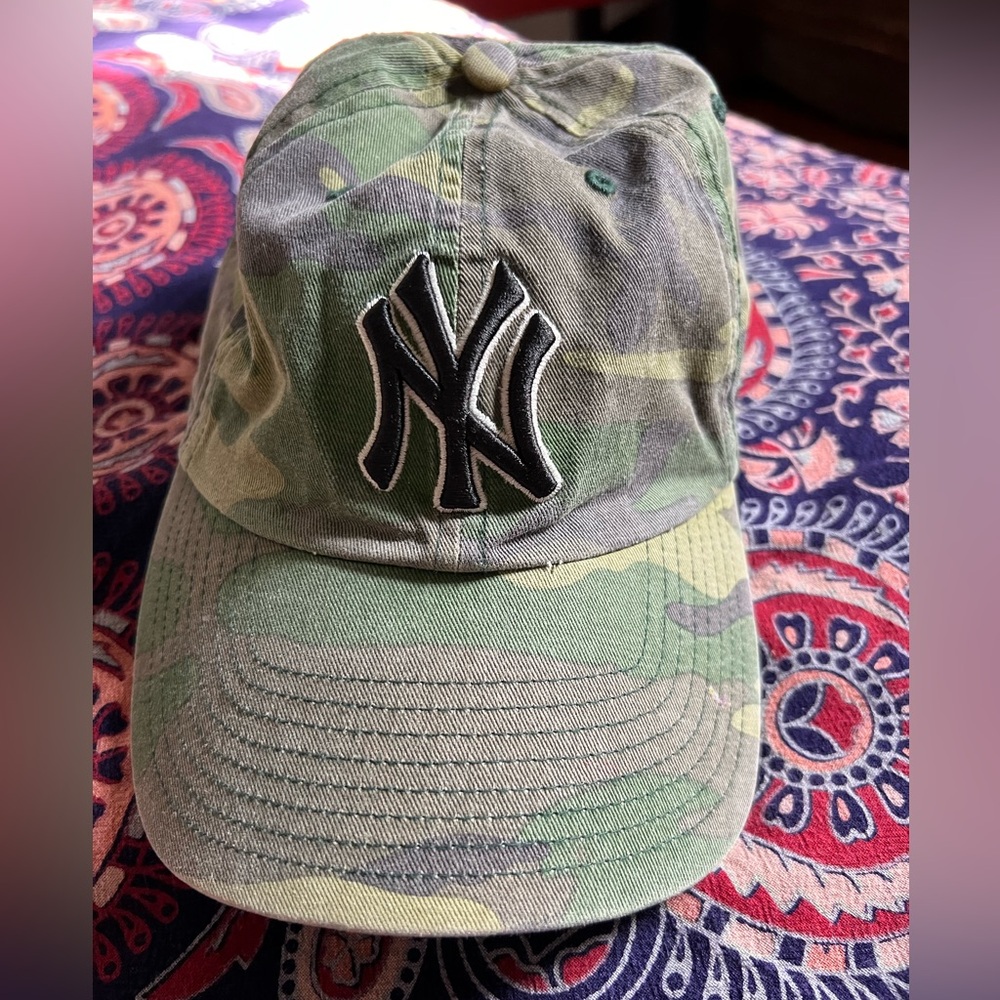 Kids Camouflage Baseball Hat with NY Logo - Green Camo